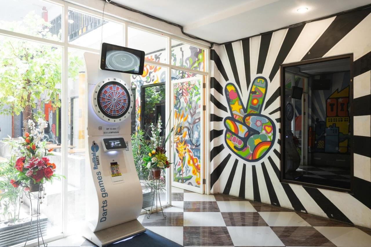 Oyo Flagship 1575 Urban 18 Hotel Surabaya Ngoại thất bức ảnh
