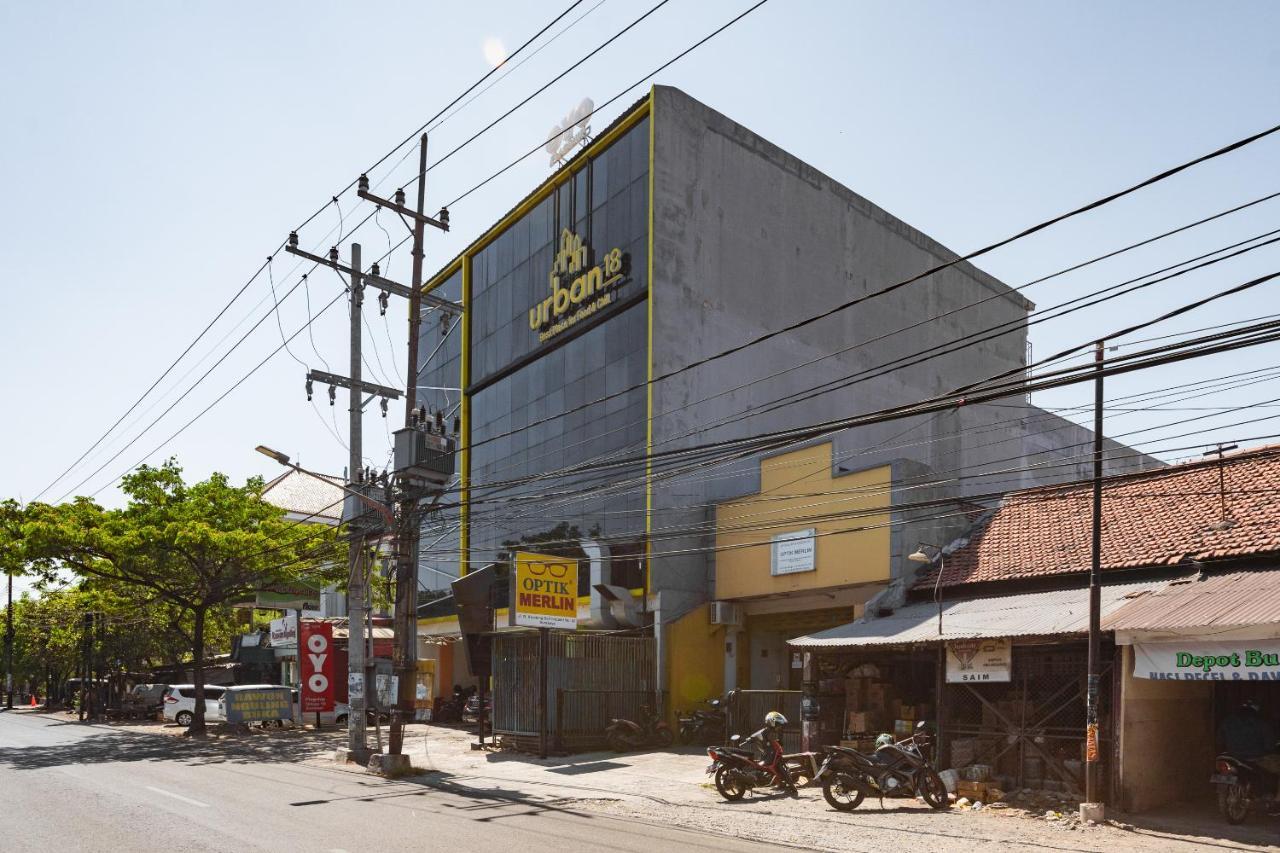 Oyo Flagship 1575 Urban 18 Hotel Surabaya Ngoại thất bức ảnh